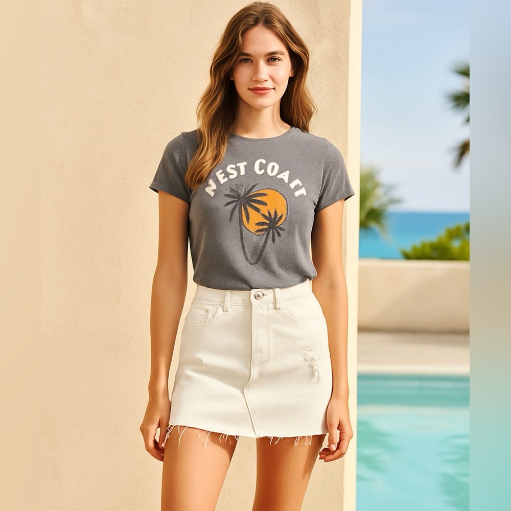 Hollister High-Rise White Denim Skirt - Size 3 (W26)